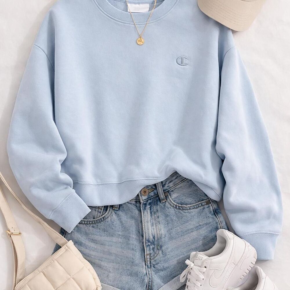 Champion Women's Blue Sweatshirt